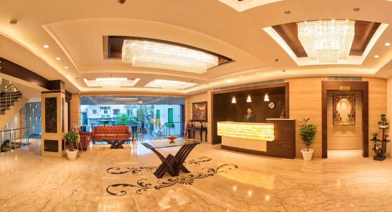 The Grand Ambassador Hotel ฟักวารา ภายนอก รูปภาพ
